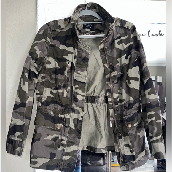 Jackets & Blazers - Love Tree Camo lightweight utility jacket​ Large
